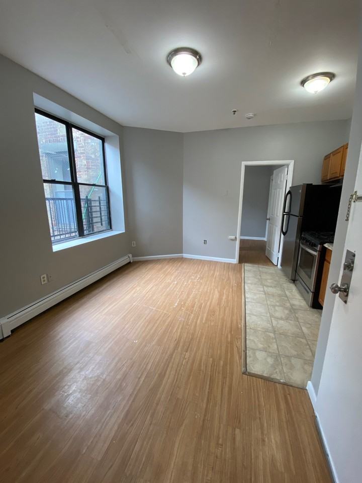 1206 BERGENLINE - Photo 2 of 5