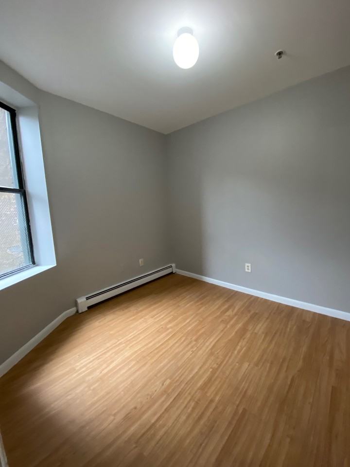 1206 BERGENLINE - Photo 3 of 5