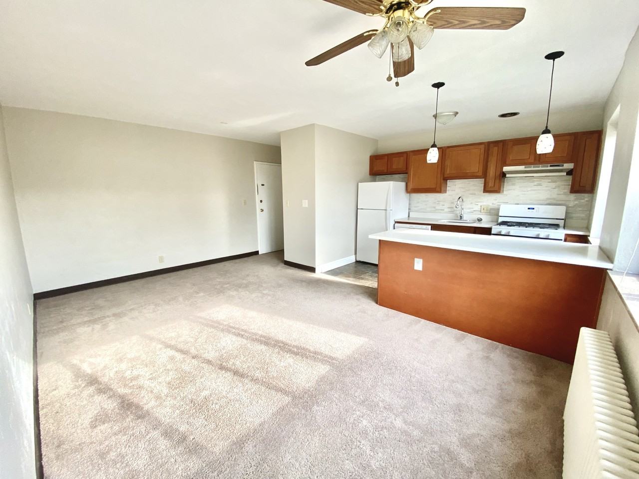 PURCHASE PLACE -- 193 - Photo 3 of 9