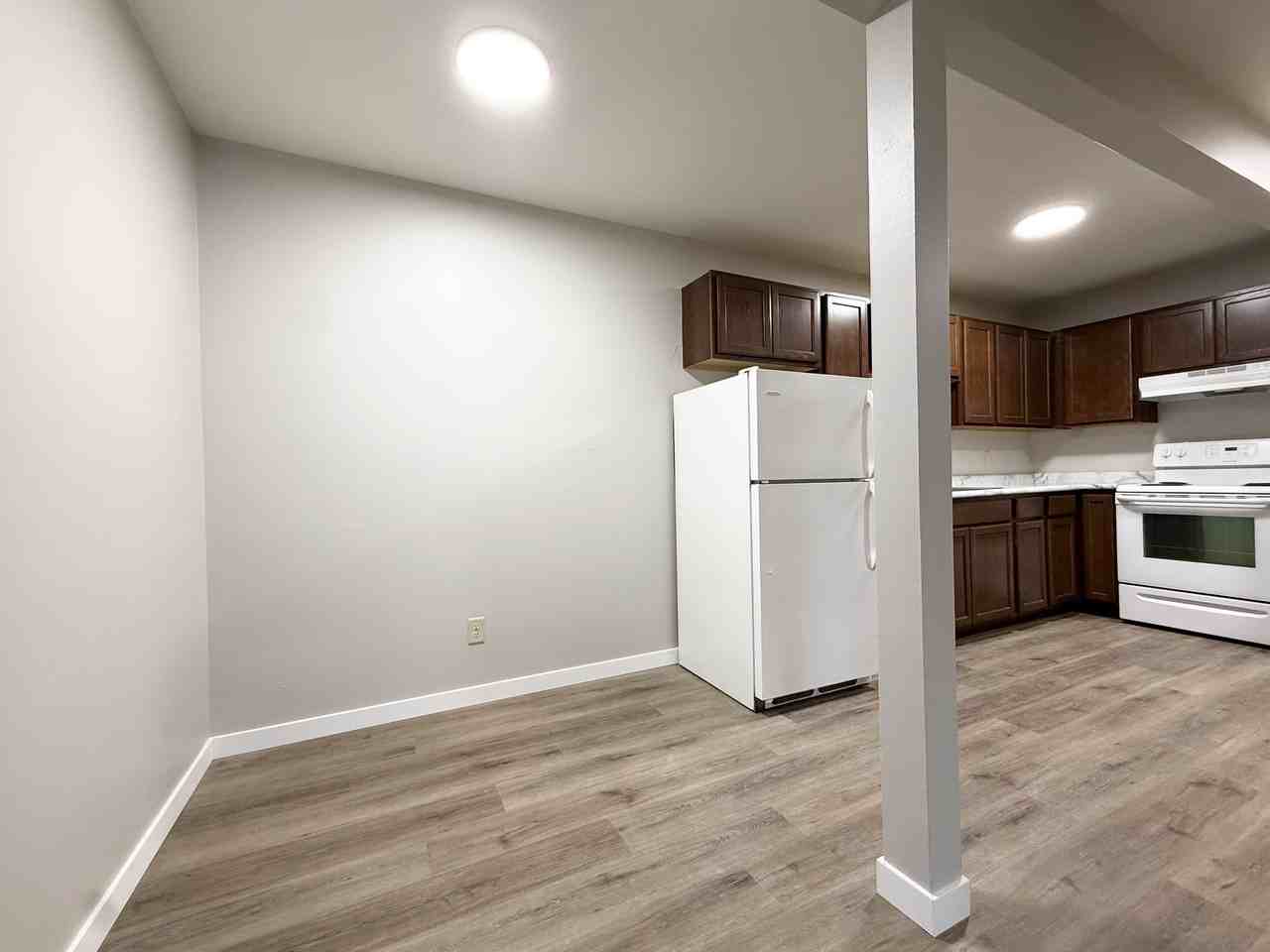 2050-2080 Allen Boulevard - Photo 5 of 50