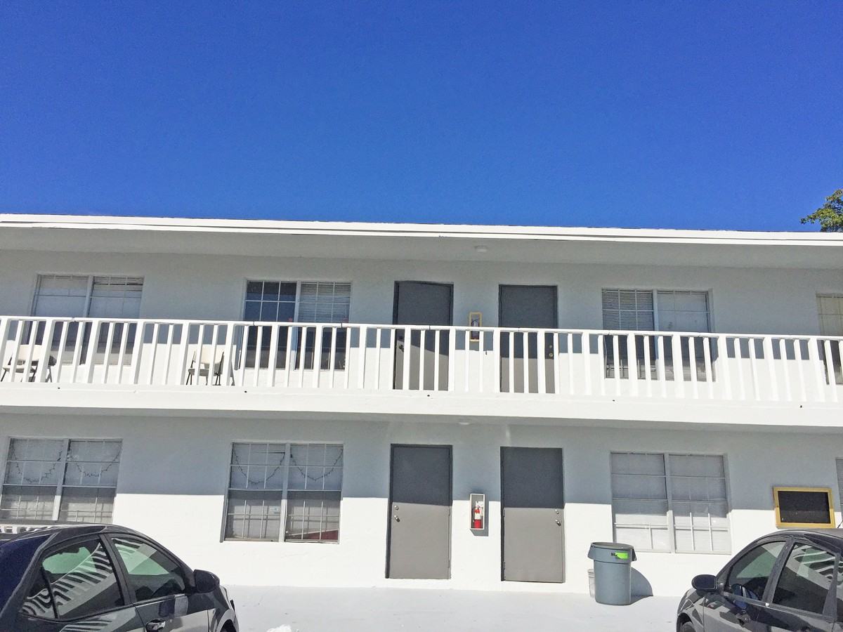 1440 NW 22nd Street - Photo 6 of 28