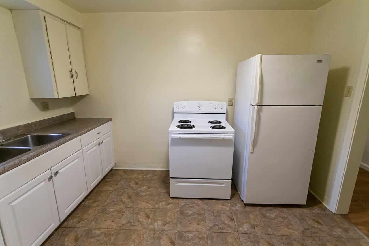 856 Wayne Ave (Heath Housing - Photo 4 of 20