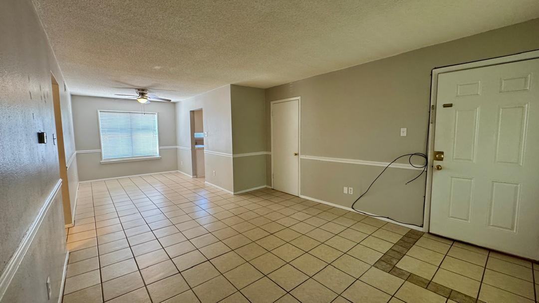 431 Bechtel Boulevard Building 1 Unit 3 - Photo 4 of 27