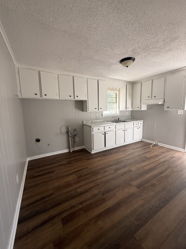 106 Young St Brownsville - Photo 3 of 6