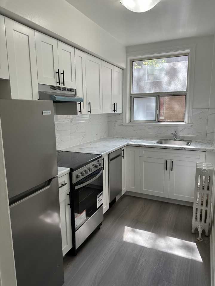 1996 Bathurst Street #125 - Photo 2 of 6