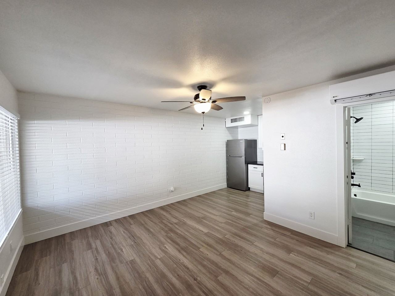 123 West Missouri Avenue - Photo 3 of 9