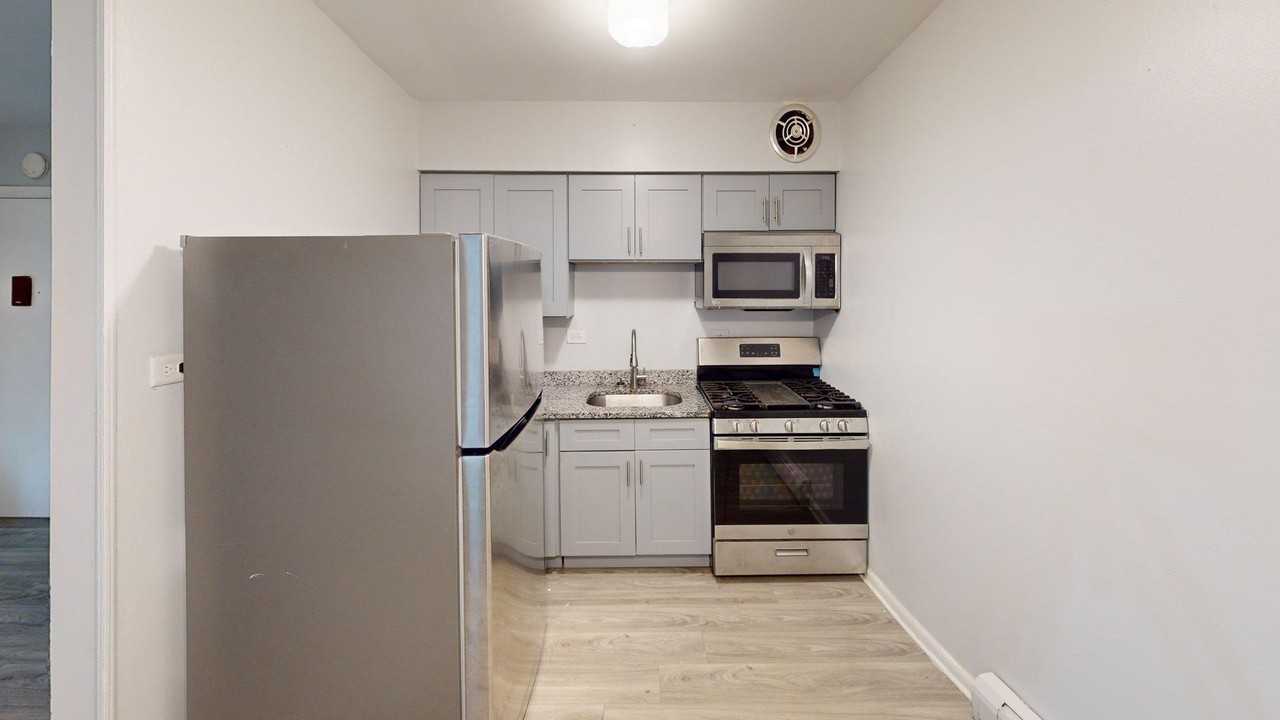 501 Chicago Road - Photo 6 of 7