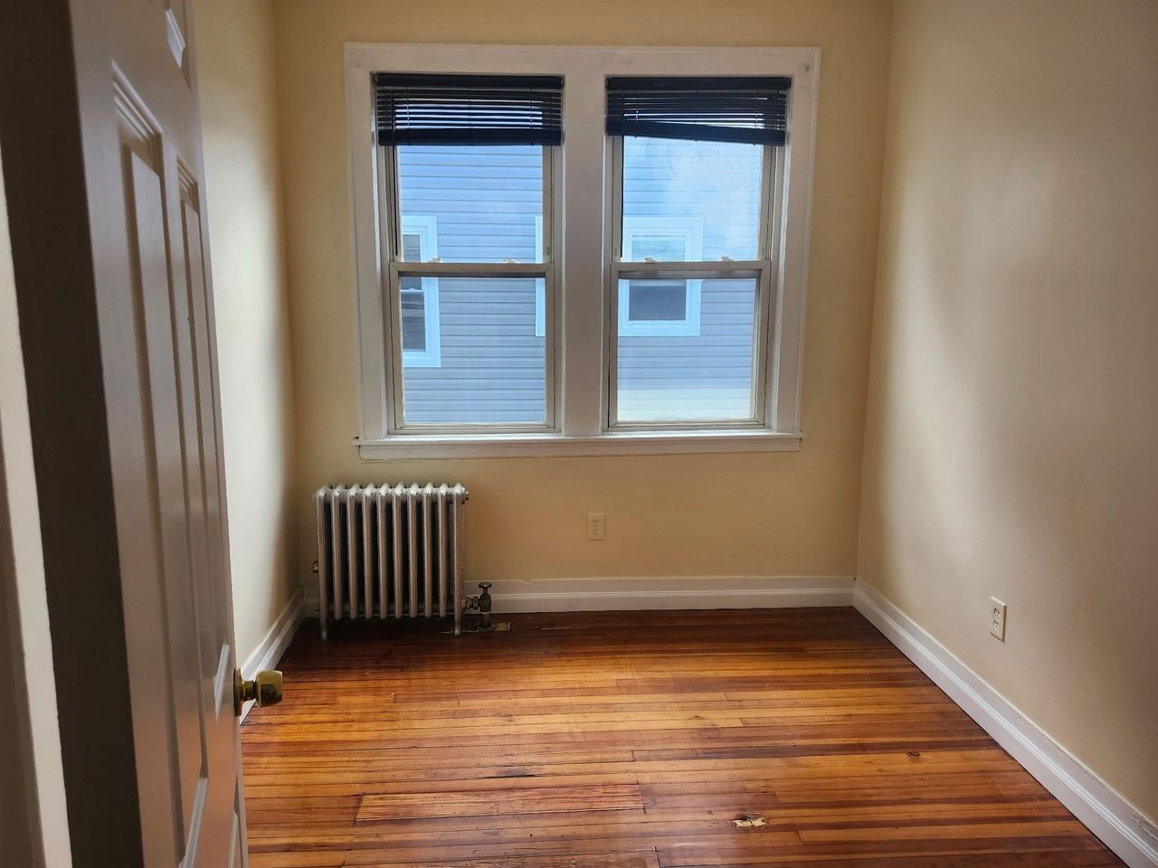 313 Leslie Street #2 - Photo 5 of 7