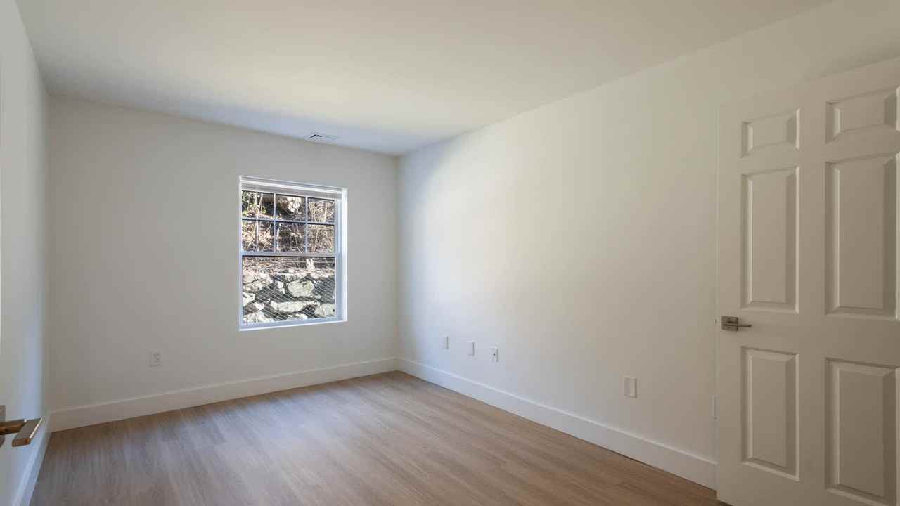 Rosecliff - Photo 7 of 50