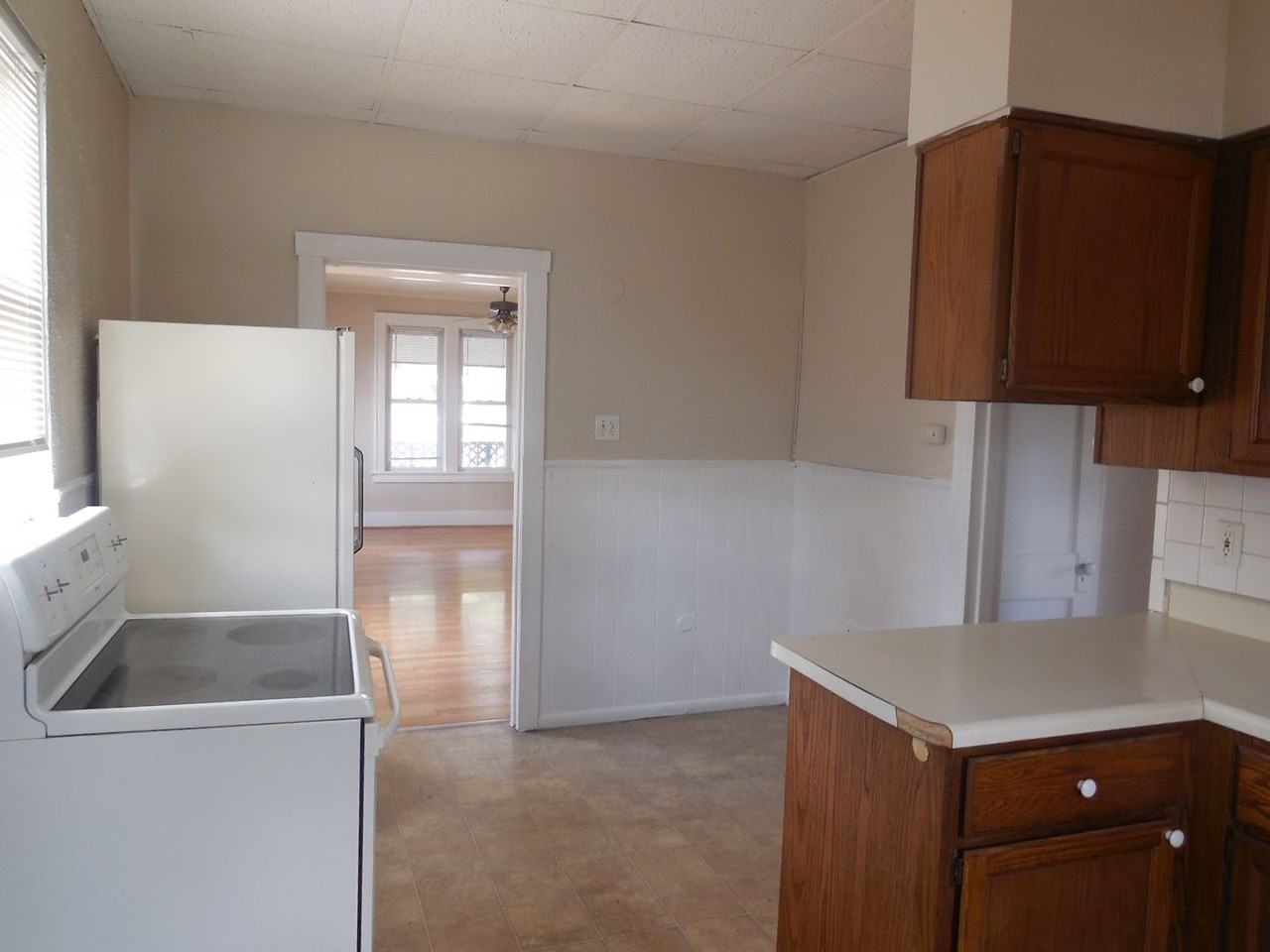 2406 State St - Photo 3 of 16