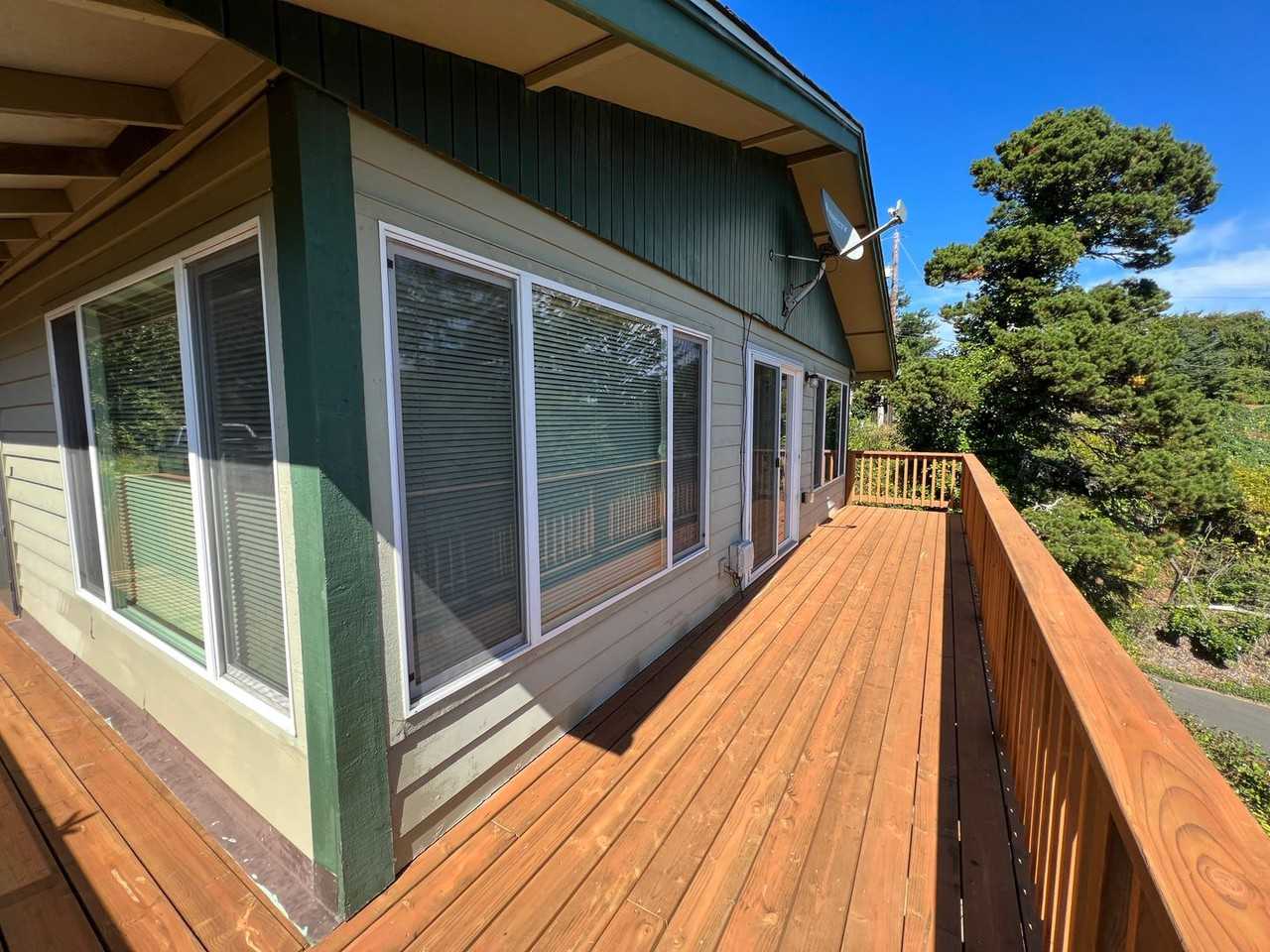 1132 Sw Lee St - Photo 4 of 30