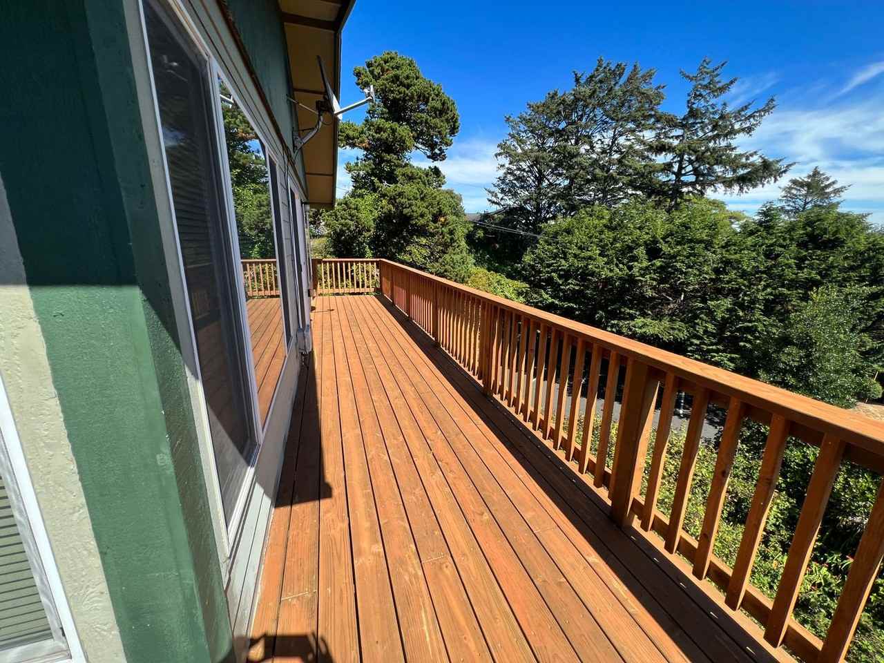 1132 Sw Lee St - Photo 5 of 30