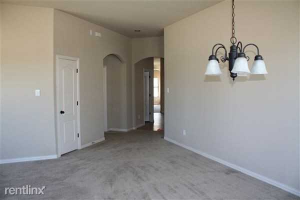 5001 Alpine Meadows Dr - Photo 3 of 16