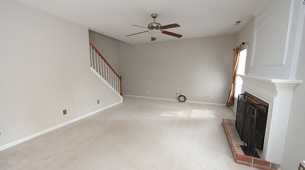 210 Newberry Ln - Photo 7 of 21