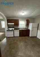 featured image of 122 Broadway St