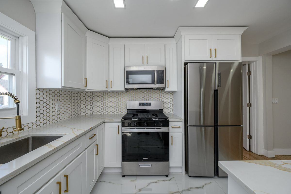 52 Orchard St - Photo 3 of 11