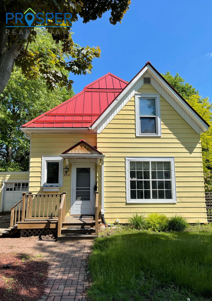 532 Broadway St - Photo 4 of 37