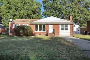 556 Almond Dr - Photo 1 of 1