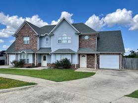 302 Princess Pl - Photo 1 of 1