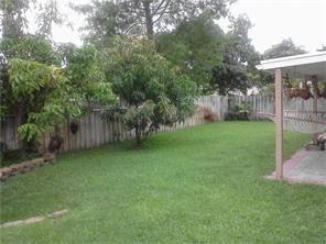 9421 Ashley Dr - Photo 3 of 10
