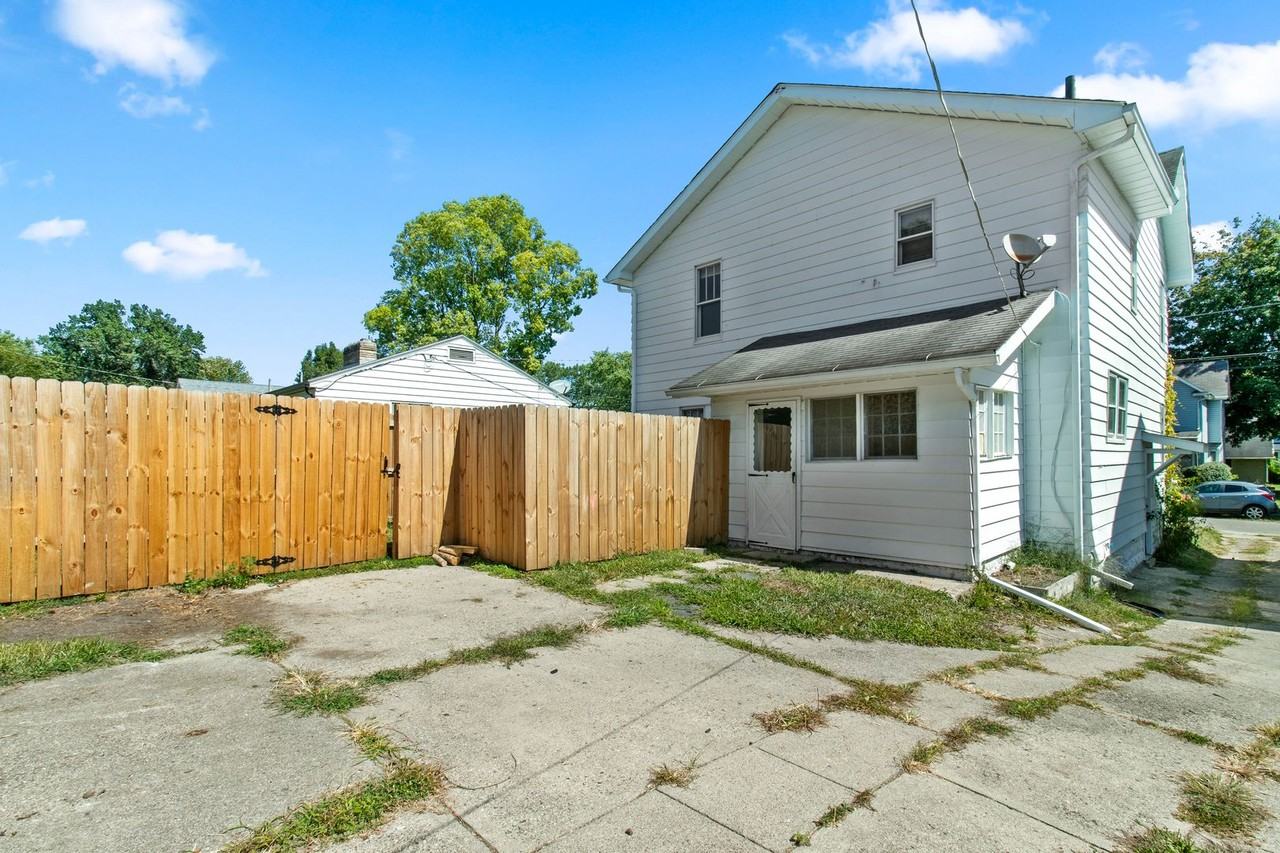 53 Monroe Ave - Photo 6 of 27