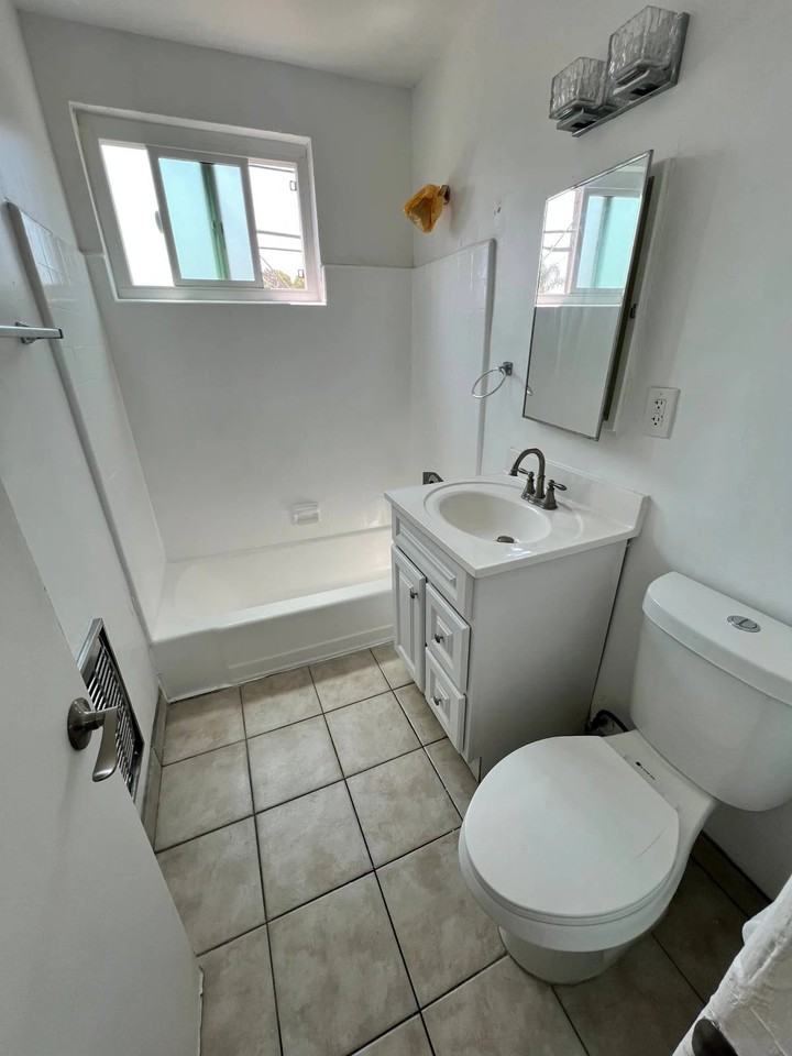 The Redwood - Photo 3 of 11