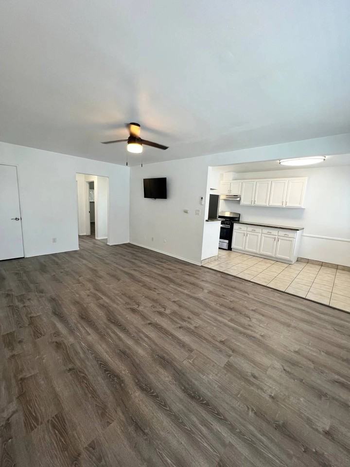 The Redwood - Photo 4 of 11