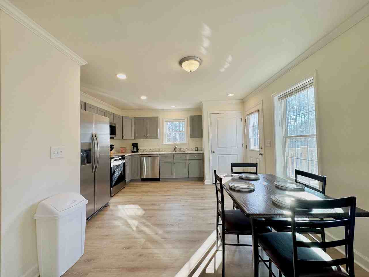 1710 Draper Rd - Photo 5 of 17