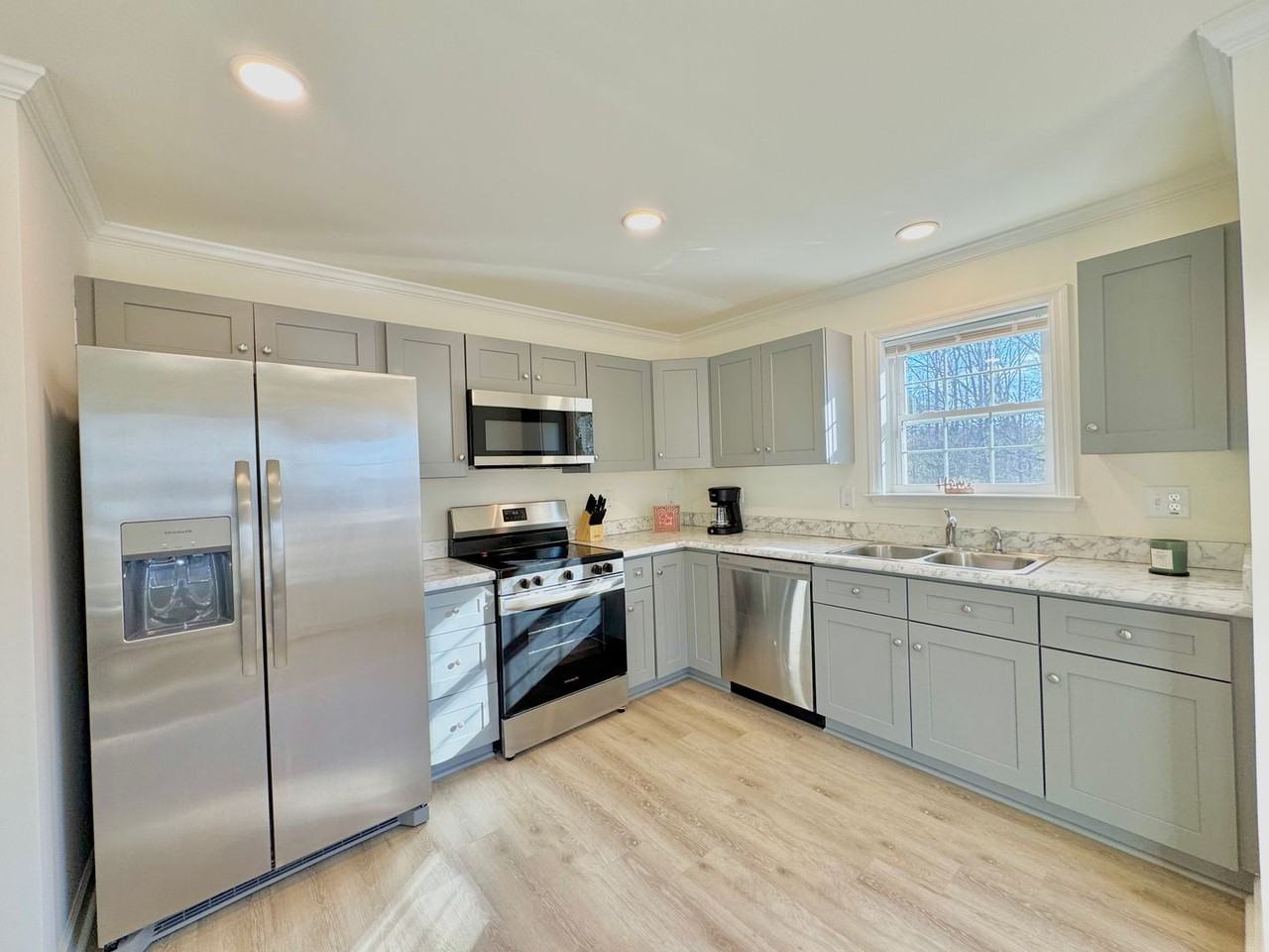 1710 Draper Rd - Photo 6 of 17