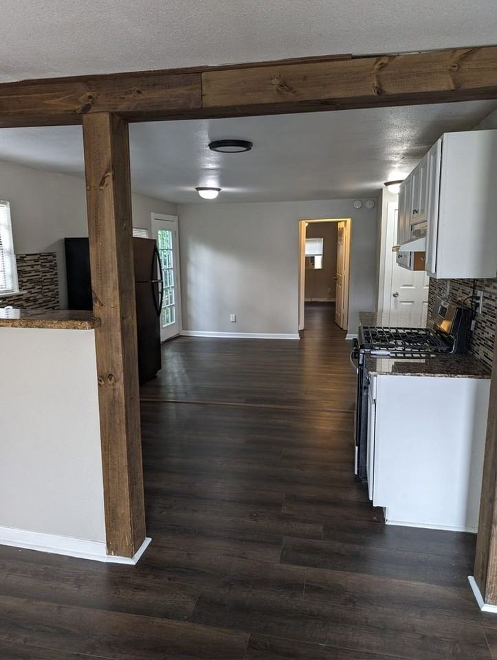 2780 Denver St - Photo 5 of 10