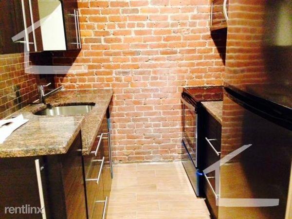 1203 Beacon St - Photo 2 of 10