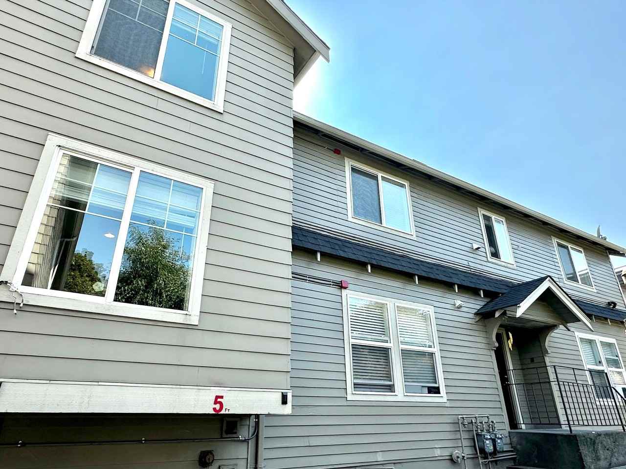 Pasadena Place Apartments - Photo 2 of 3