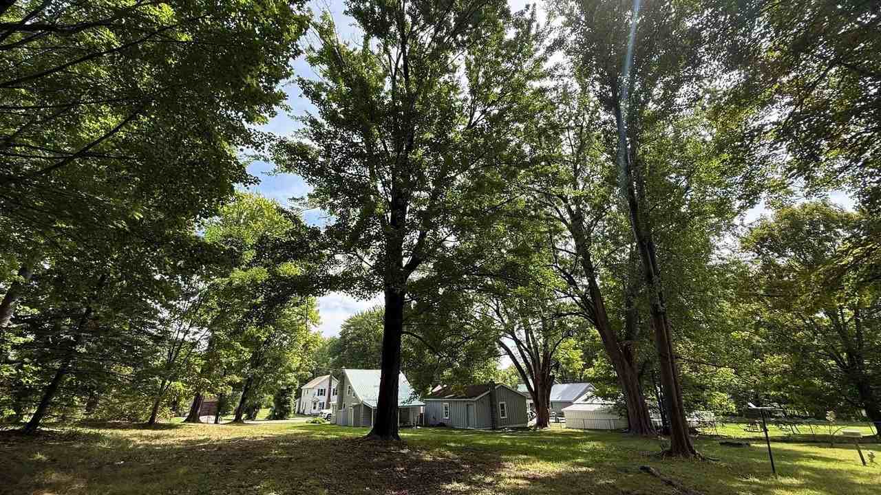 45 Railroad St - Photo 3 of 14