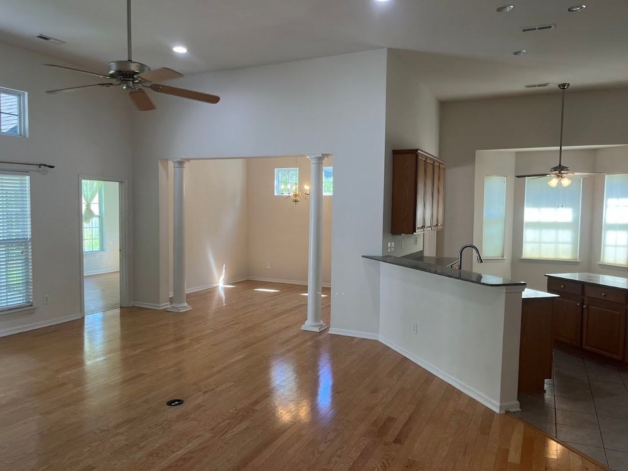 1716 Waterbrook Dr - Photo 4 of 19