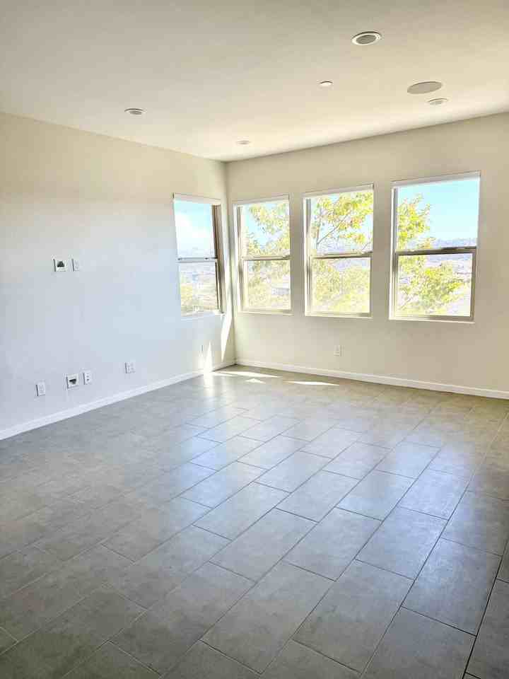 8341 Ridge Ct - Photo 3 of 24