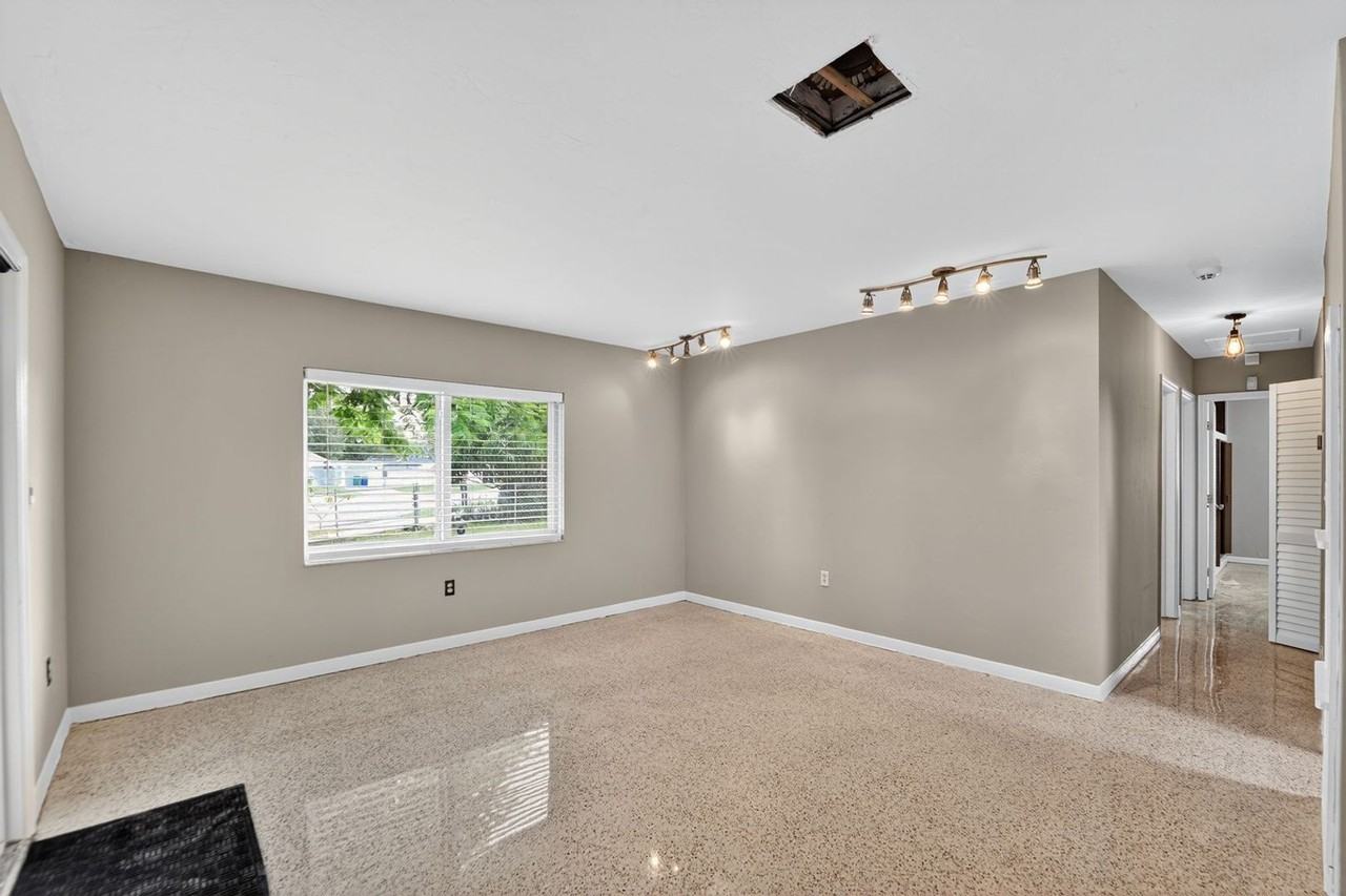 13000 Nw 20th Ave - Photo 4 of 36