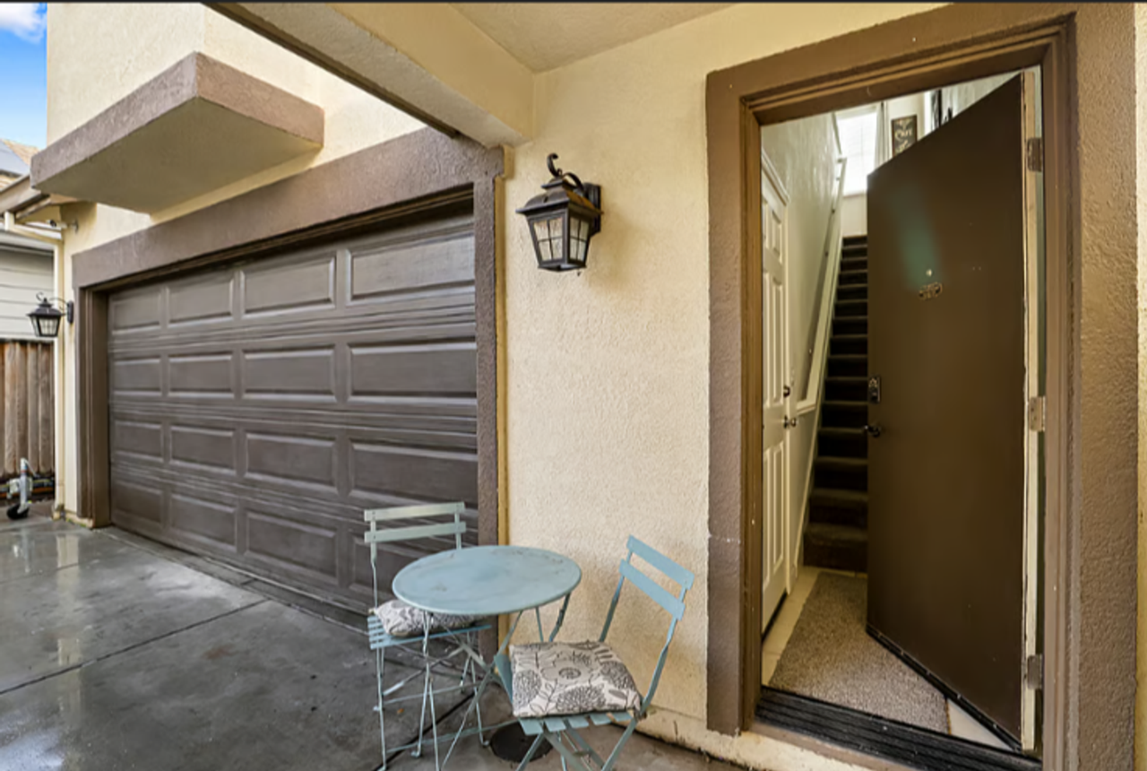 531 Stetson Drive - Photo 3 of 7