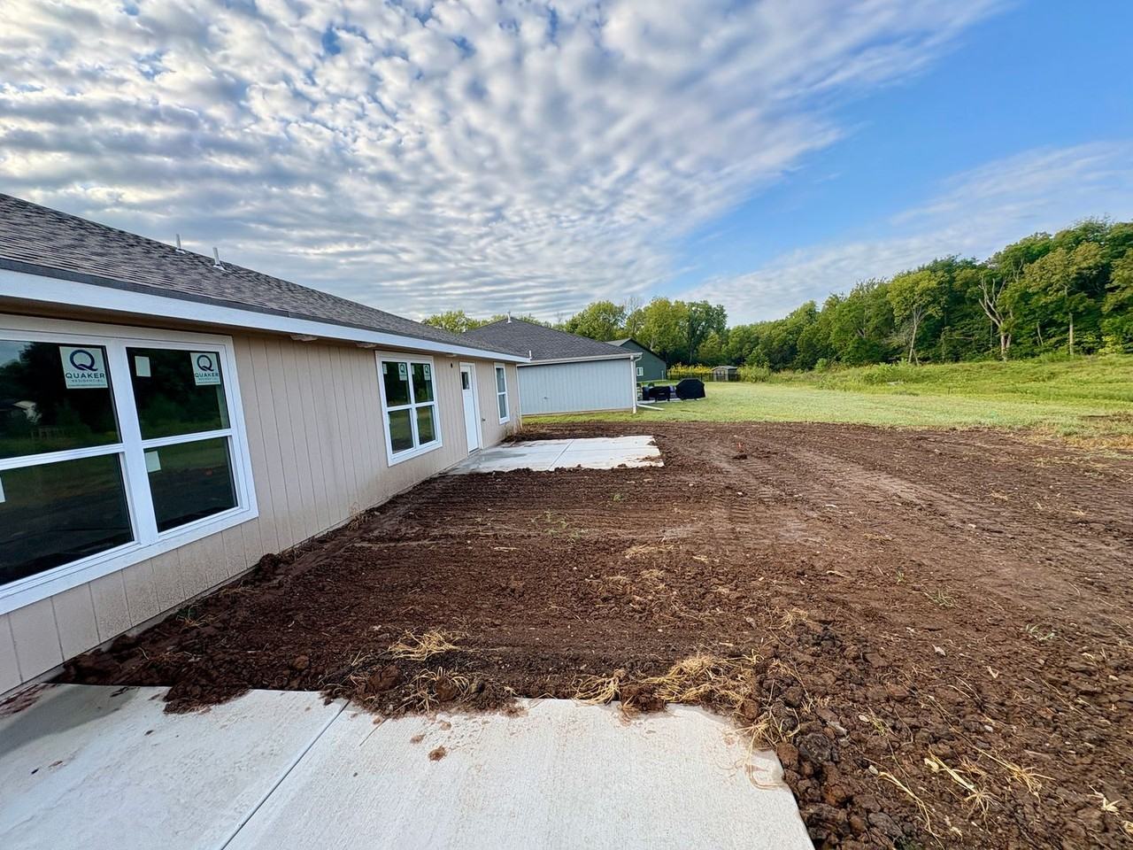 4654 Pierce Dr - Photo 3 of 12