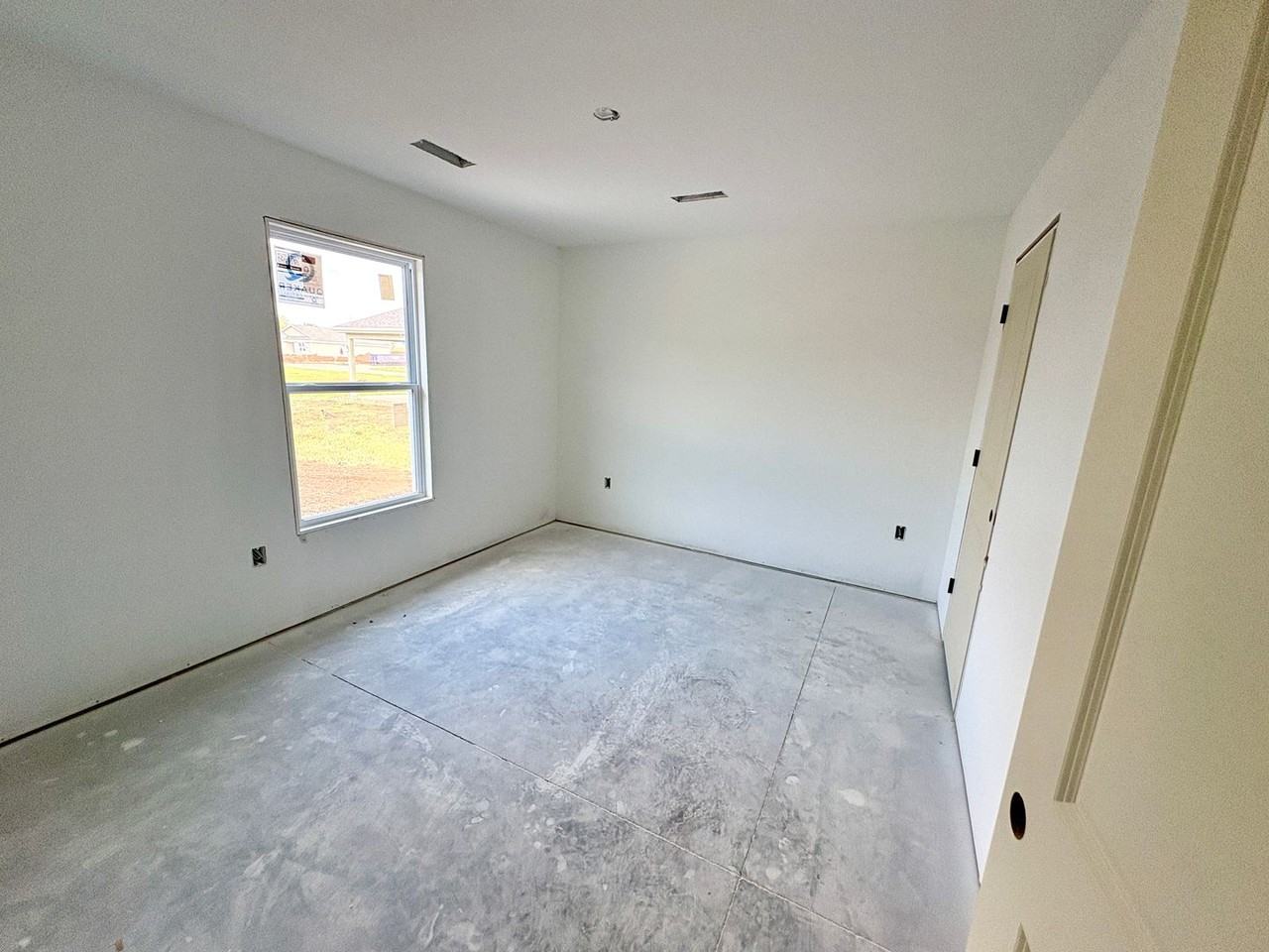 4654 Pierce Dr - Photo 7 of 12