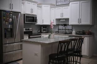 624 S Vaughn Ave - Photo 1 of 1