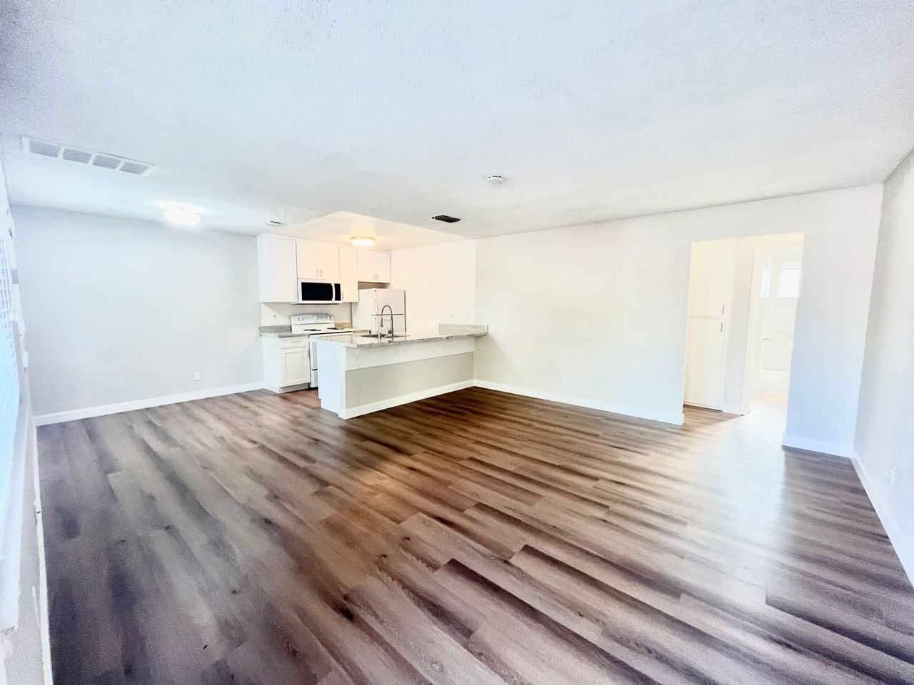 5632 Cypress Avenue - Photo 3 of 16