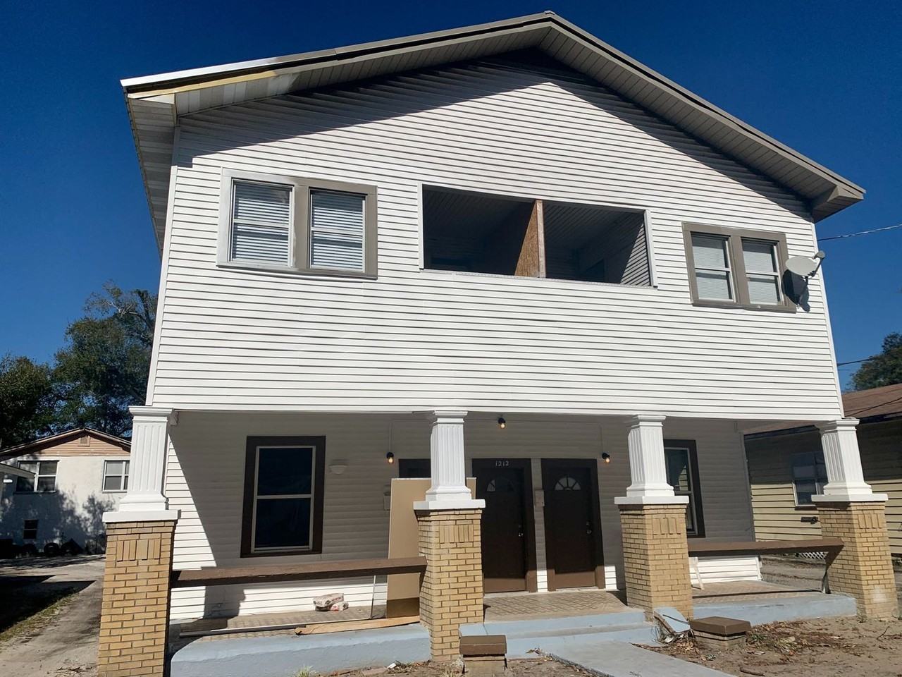 1212 E 25th Ave - Photo 3 of 26