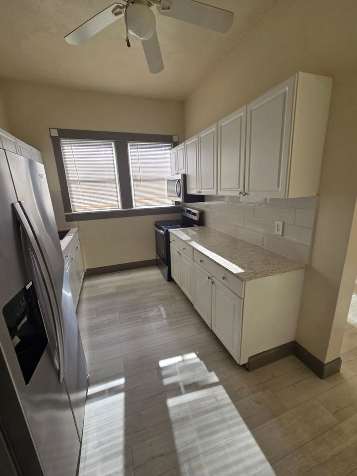 1212 E 25th Ave - Photo 6 of 26