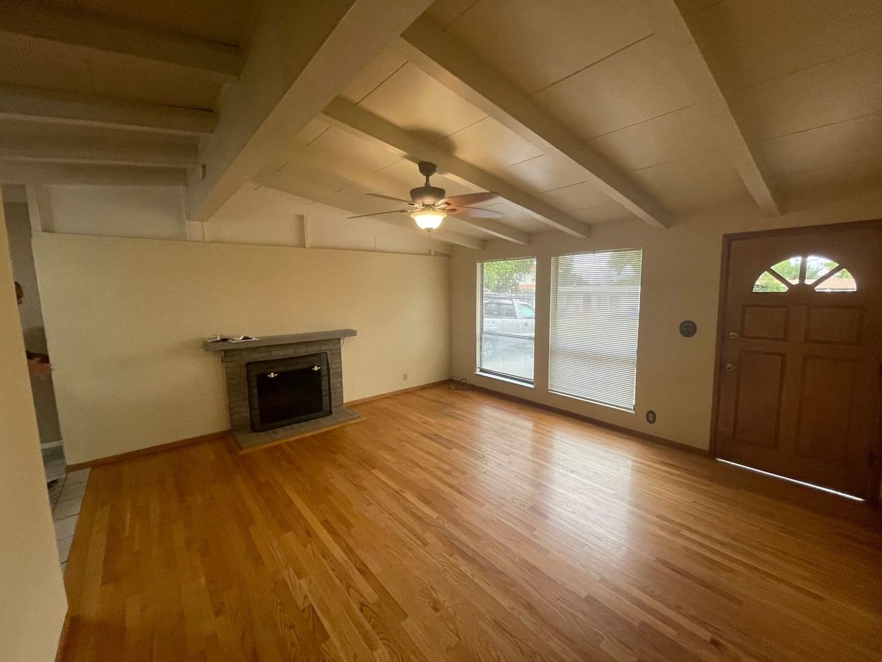 2346 Marion Ave - Photo 3 of 19