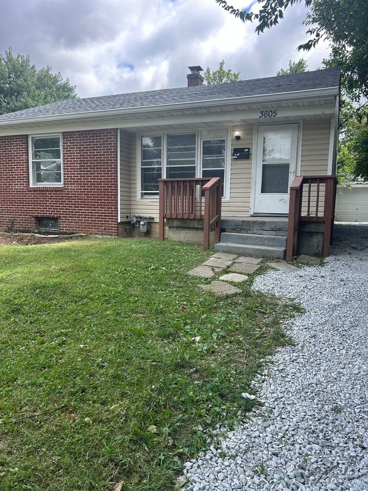 3605 N Dequincy St - Photo 2 of 15