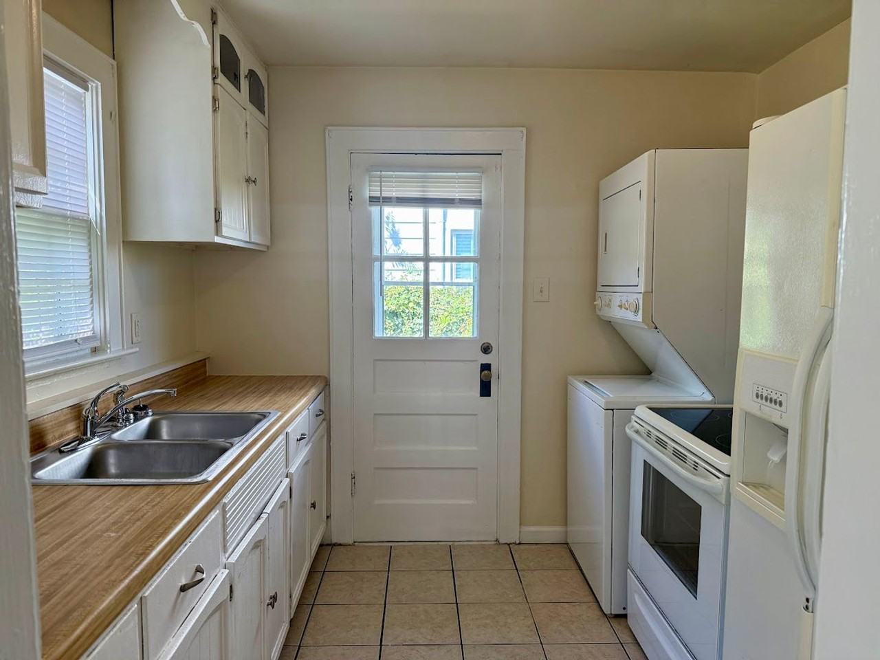 156 W Lorengo Ave - Photo 3 of 13