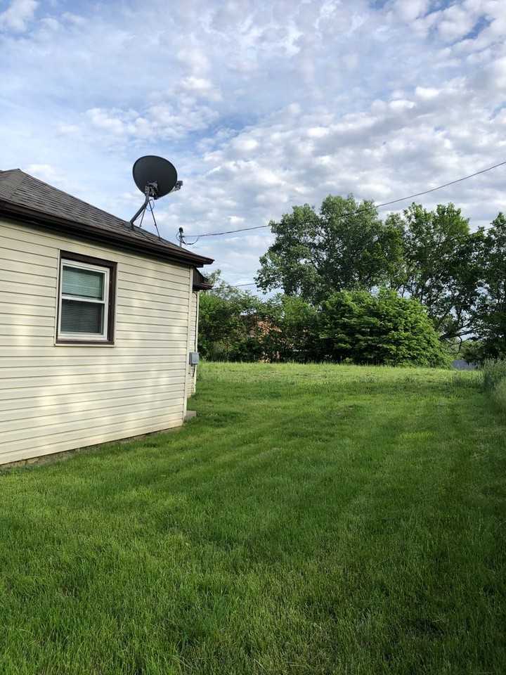 4524 N 37th St - Photo 3 of 18