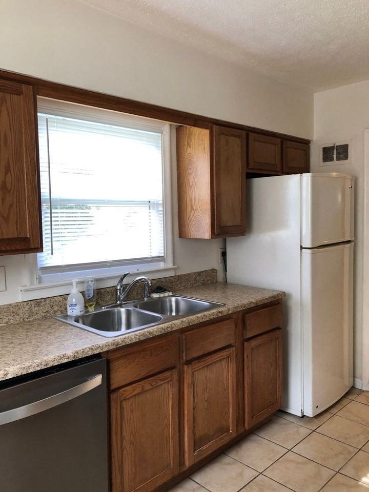 4524 N 37th St - Photo 6 of 18