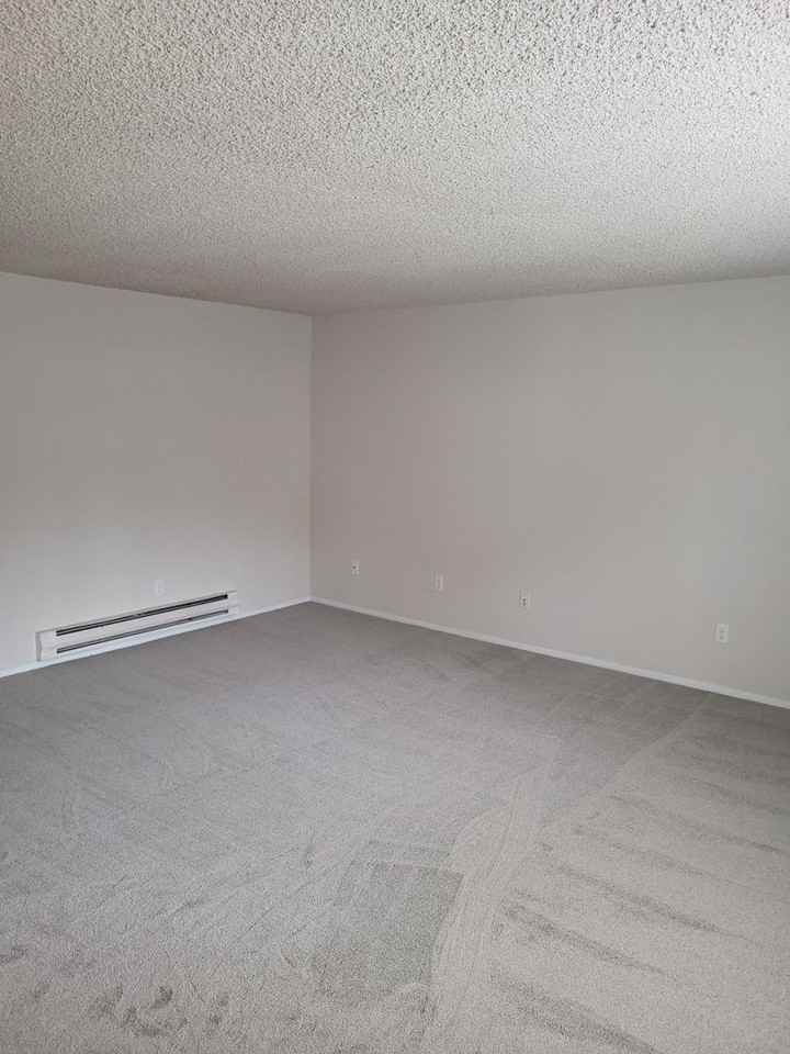 8309 Cirque Dr W #6 - Photo 4 of 19