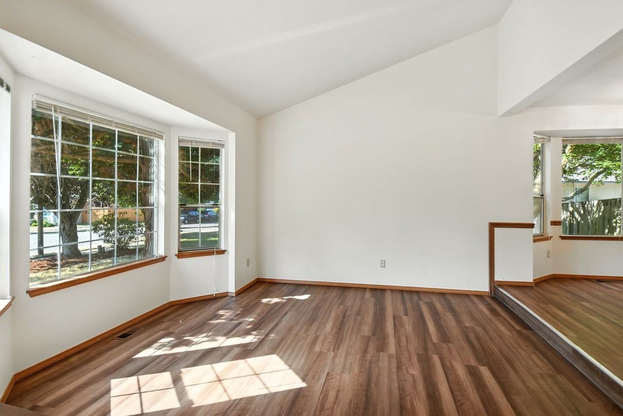 13014 Ne 101st Pl - Photo 3 of 20